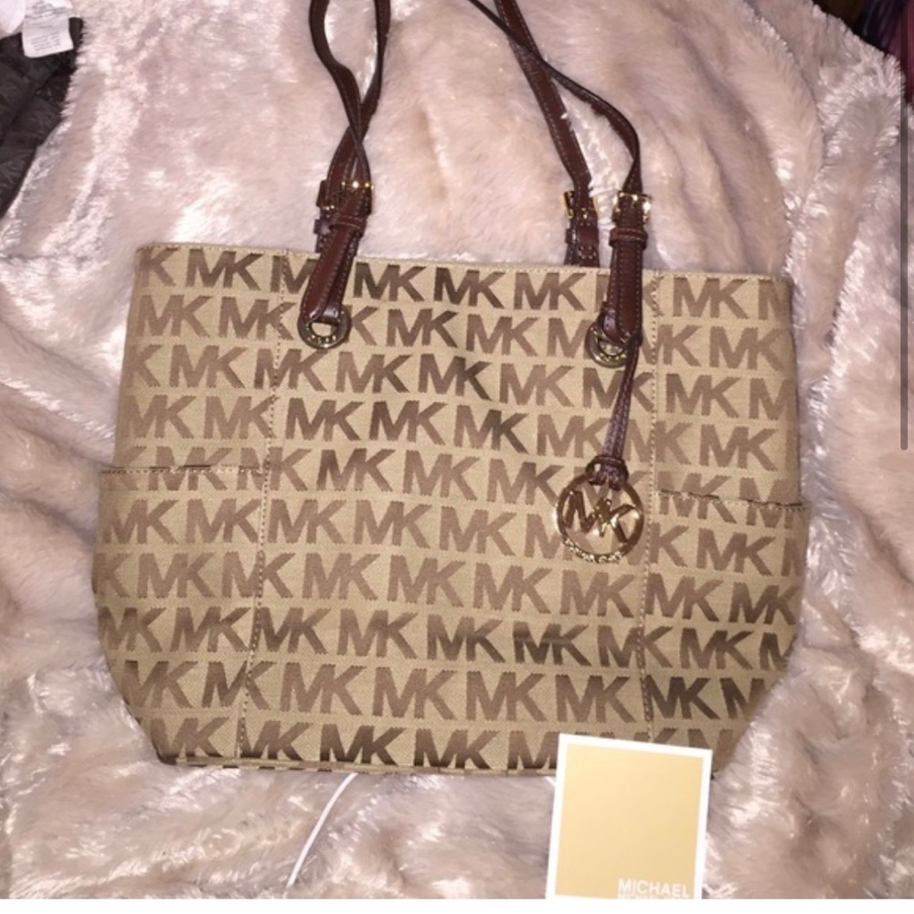 Michael kors jet set signature tote bag